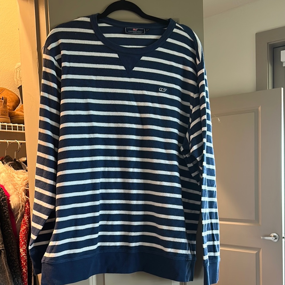 Vineyard Vine’s Men’s Pullover Sweater